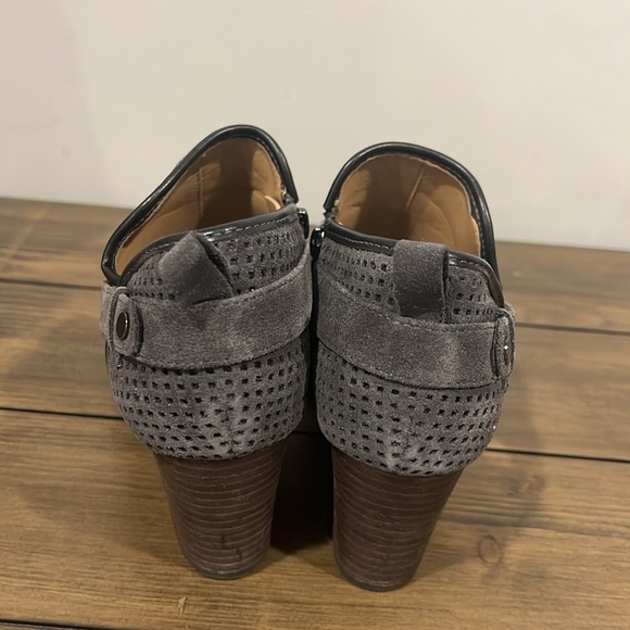 Franco Sarto gray dale 3” heel bootie size 7.5” - Picture 3 of 7